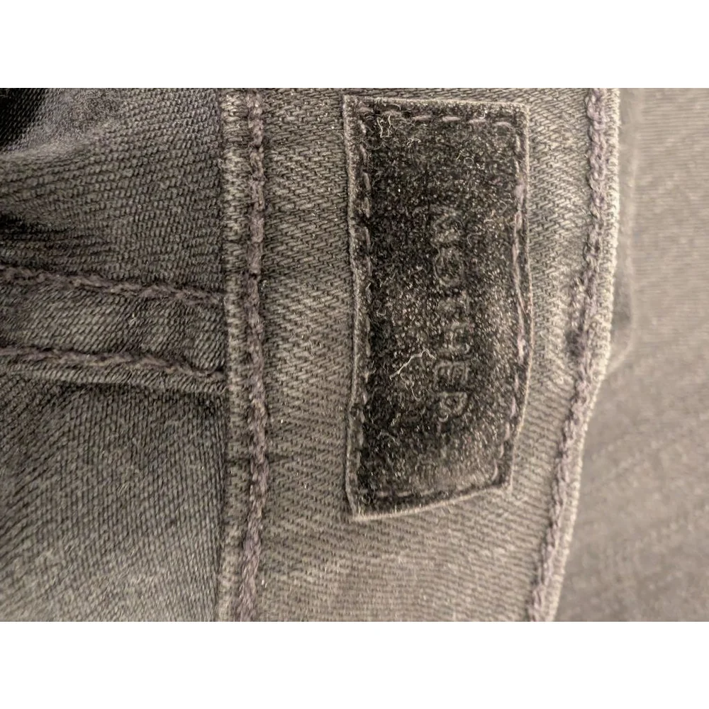 MOTHER Hustler Ankle Fray Black Jeans Size 26 Denim Pants Revolve Cropped Flared
